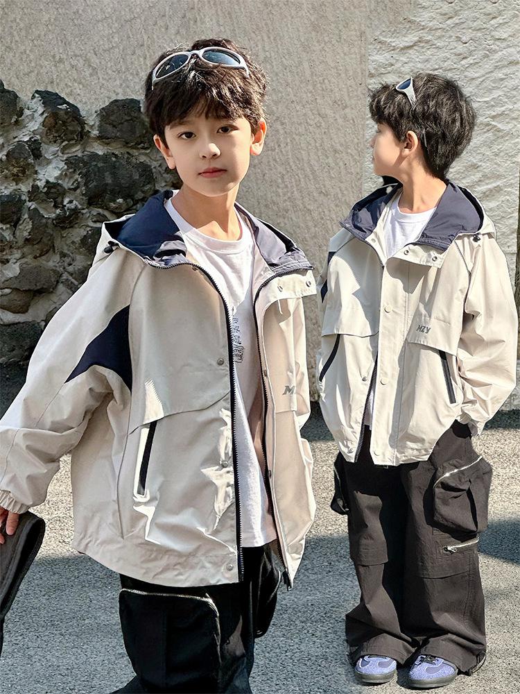 Boys' 2026 Spring Hooded Windbreaker for Outdoor Sports