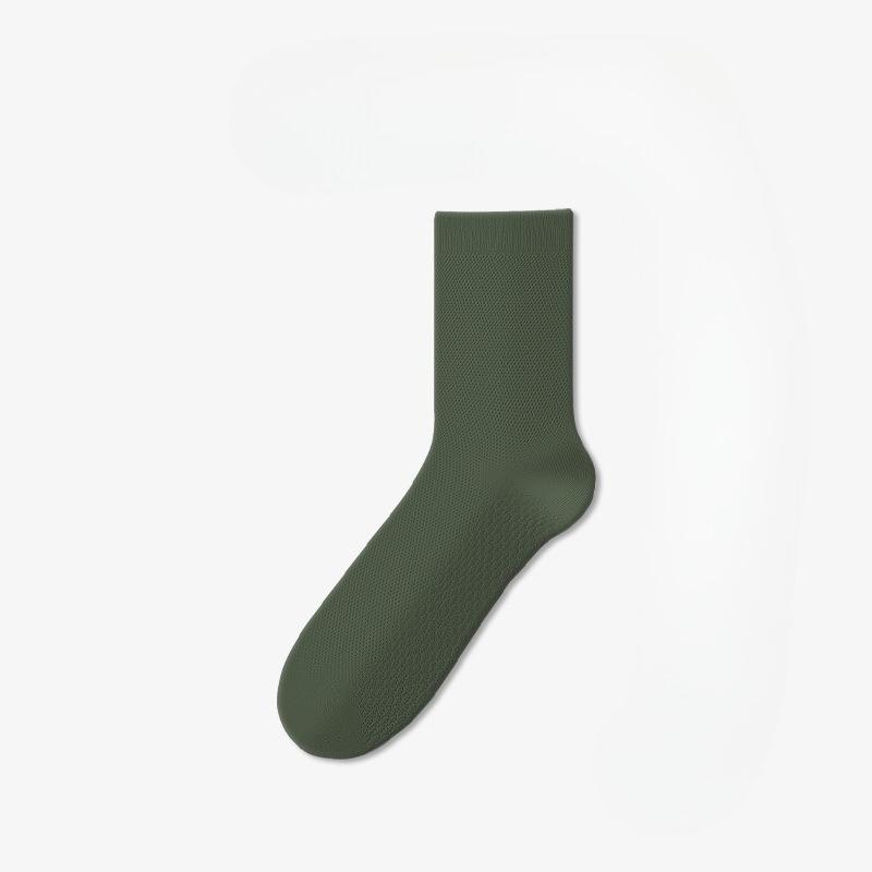 Men's Summer Lightweight Odor-resistant and Sweat-absorbing Mid-calf Socks with Mesh Ventilation, Cushioning Sole, and No Bones
