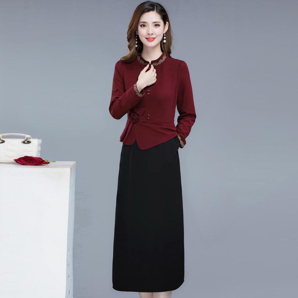 Elegant Slim-Fit Patchwork Fake Two-Piece Dress - Women's Mid-Length Over-the-Knee Skirt, Autumn 2026 Collection
