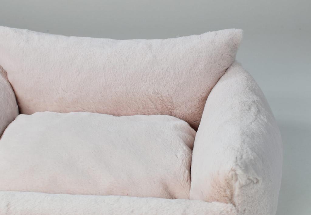Fluffy Raspberry Pudding Bed - 70cm X 60cm