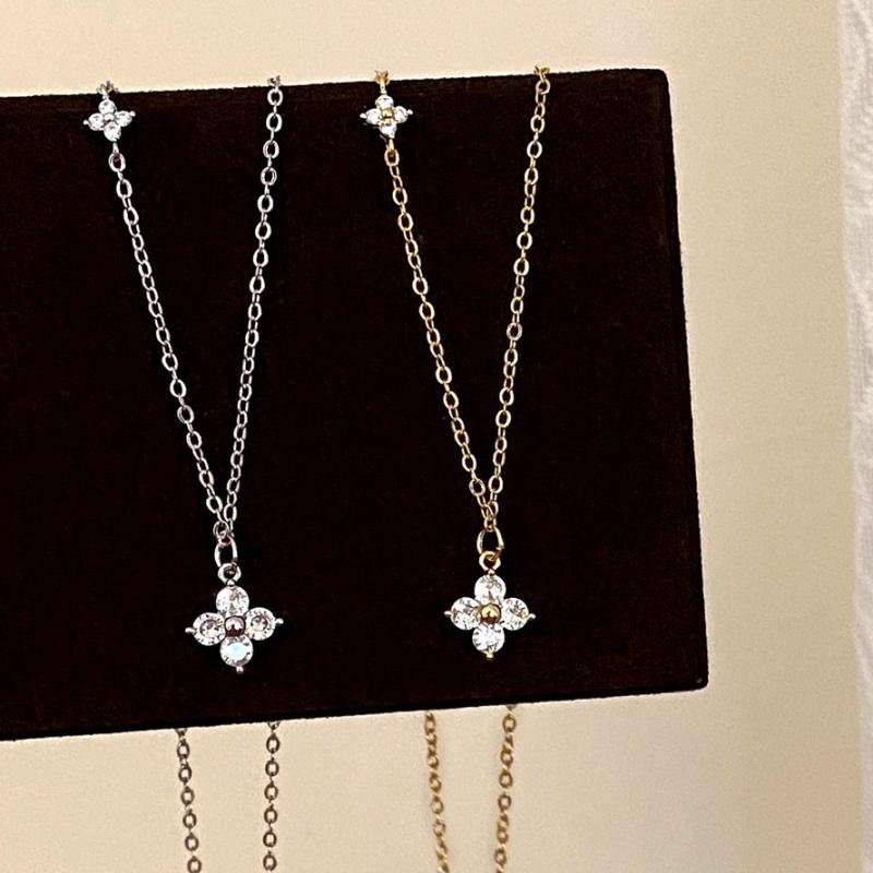 Light Luxry Flower Inlaid Zircon Necklace for Women 2026 New Trend Chain Neckalce Party Jewelry Gifts