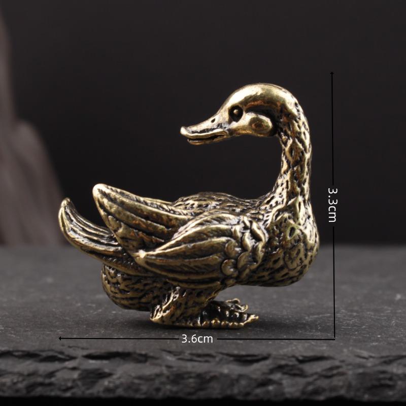 1 ks / 1 pár Vintage mosazné figurky kachen Ručně vyřezávané Detailní textura Ideální pro dekoraci domácího stolu Sbírka Dárek