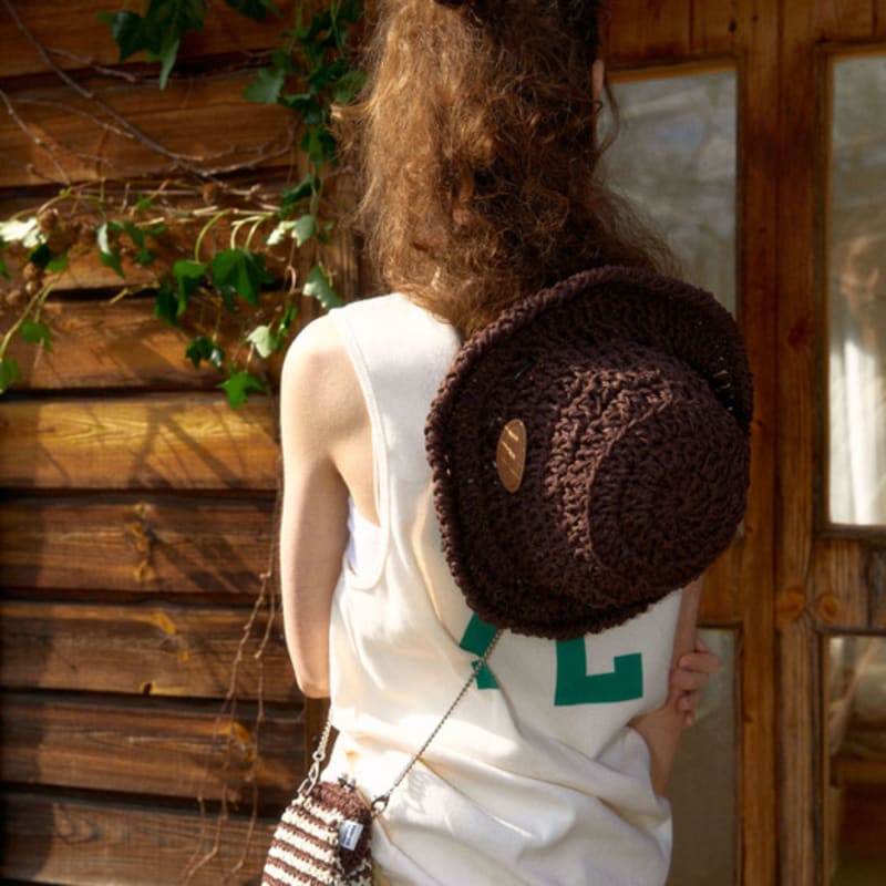 DANCING GRANDMA GARDENER HAT : WOOD BROWN