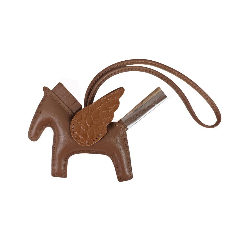 Håndsømmet Ekte Skinn Pony Veskeanheng - Søtt Lammeskinn Flygende Hest Design