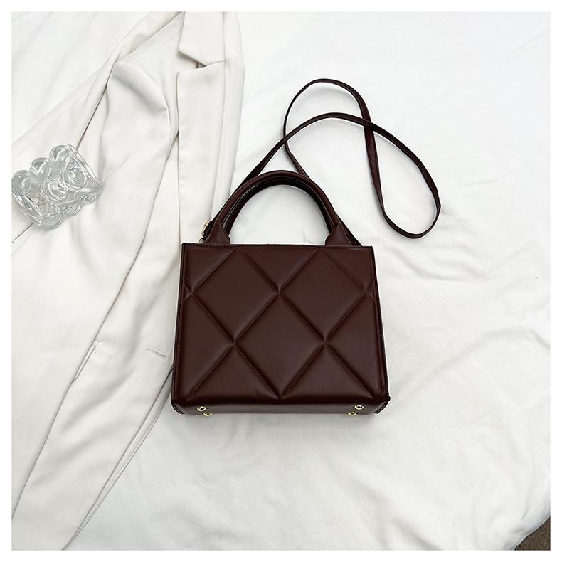 2025 new foreign style solid color bag women's rhombus candy color portable shoulder messenger bag simple small square bag