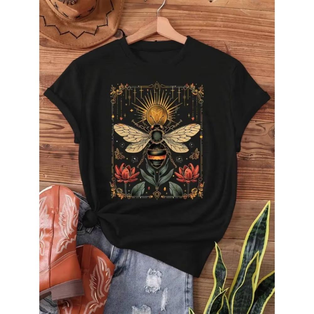 Vintage Floral Dragonfly Graphic T-Shirt Women’s Short Sleeve Tee Cottagecore Wreath Print for Daily Wear