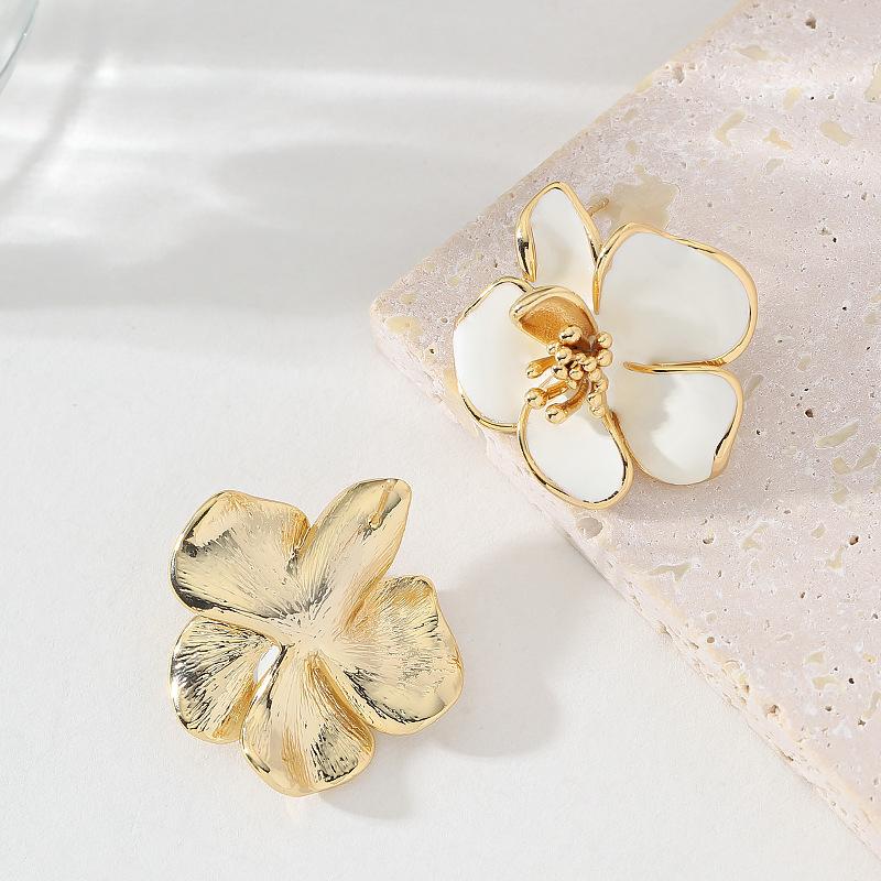 Mori sweet temperament pastoral style enamel drip glaze flower stud earrings light luxury simple high sense versatile earrings