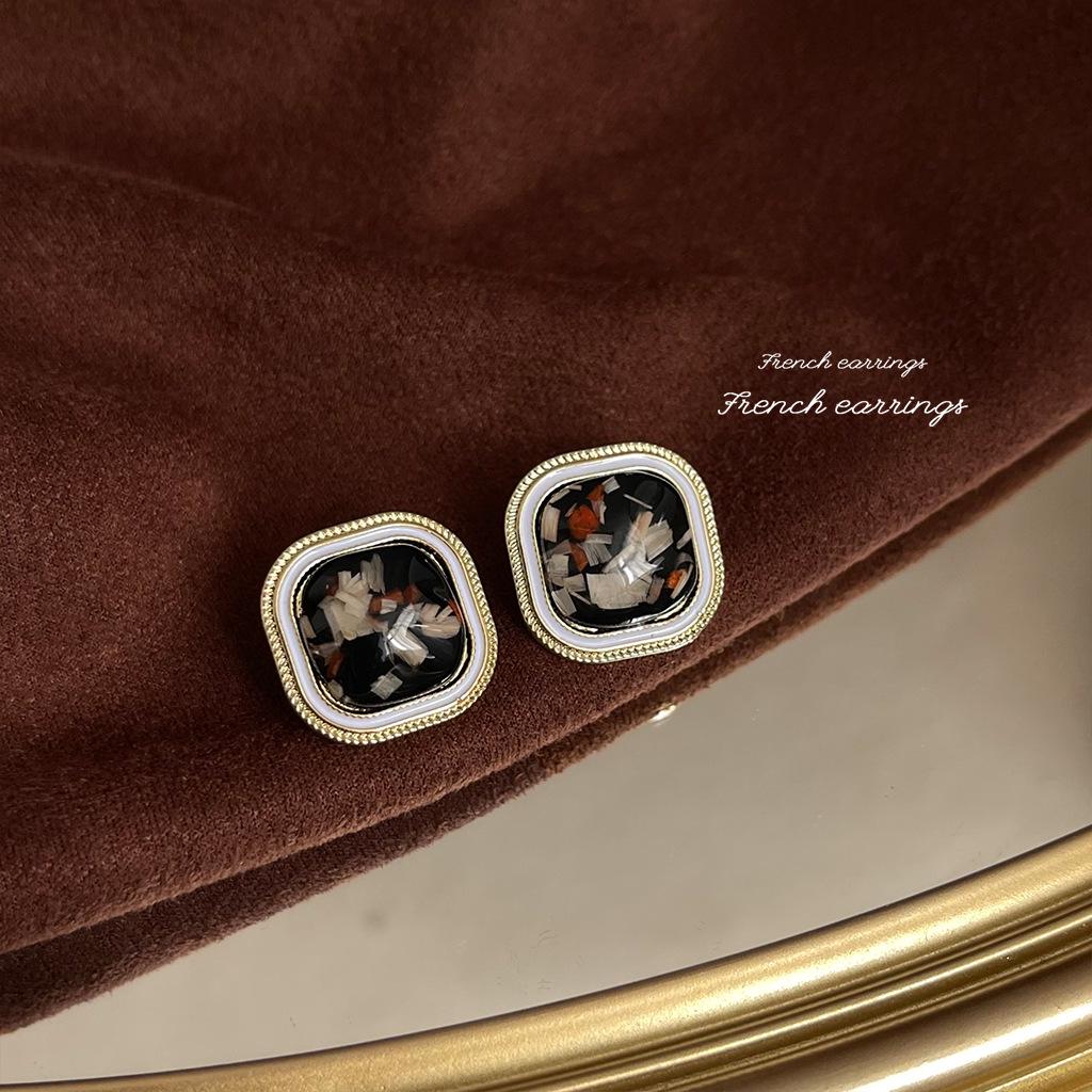 Chinese-Inspired Elegant 925 Silver Stud Earrings with Exaggerated Design