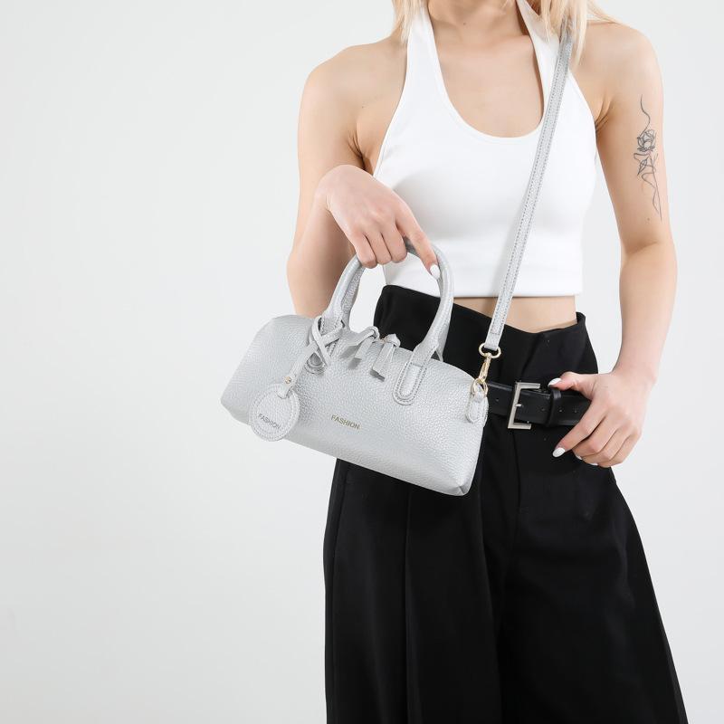 Fashion portable baguette bag women's 2025 summer new trendy shoulder pillow bag casual foreign style oblique span bag