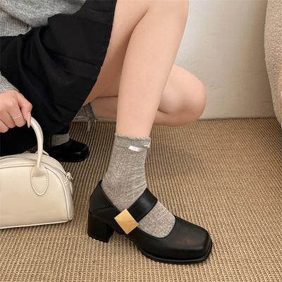 Chaussures simples à talons épais rétro à bouche peu profonde pour femmes 2025 nouveau printemps et automne rehaussant petites chaussures en cuir polyvalentes à bout carré Mary Jane haut h