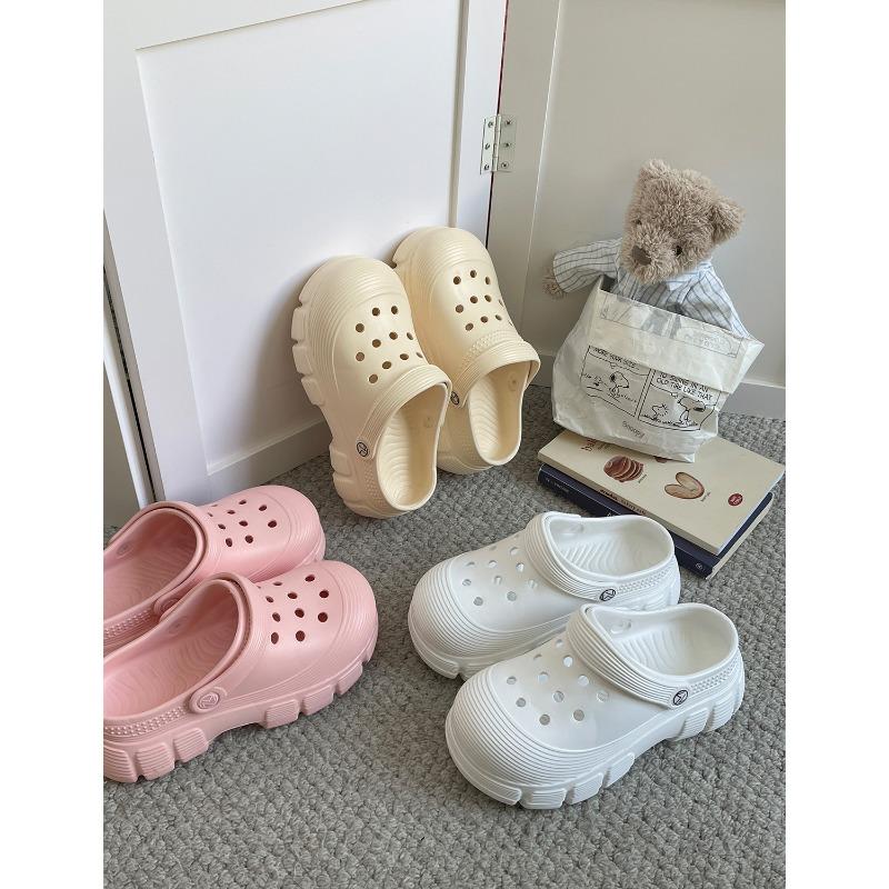 New Products Are Hot, New Thick-soled Outer Wear, Soft-soled Two-wear Hole Shoes, Versatile Slippers 3025