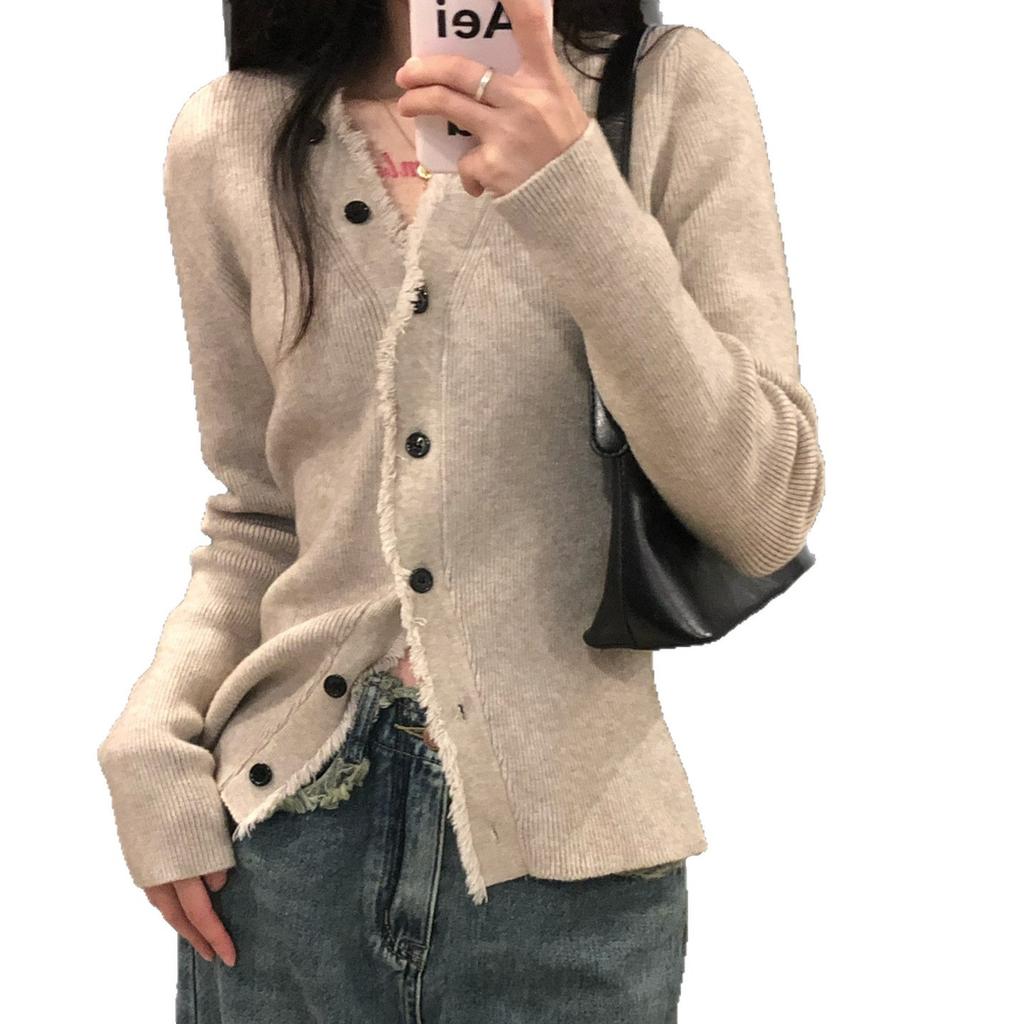 V-neck Knitted Bottom Cardigan Women's Sweater Autumn and Winter New Jacket Design Sense Niche Slim-fitting Sweet and Spicy Long-sleeved Top