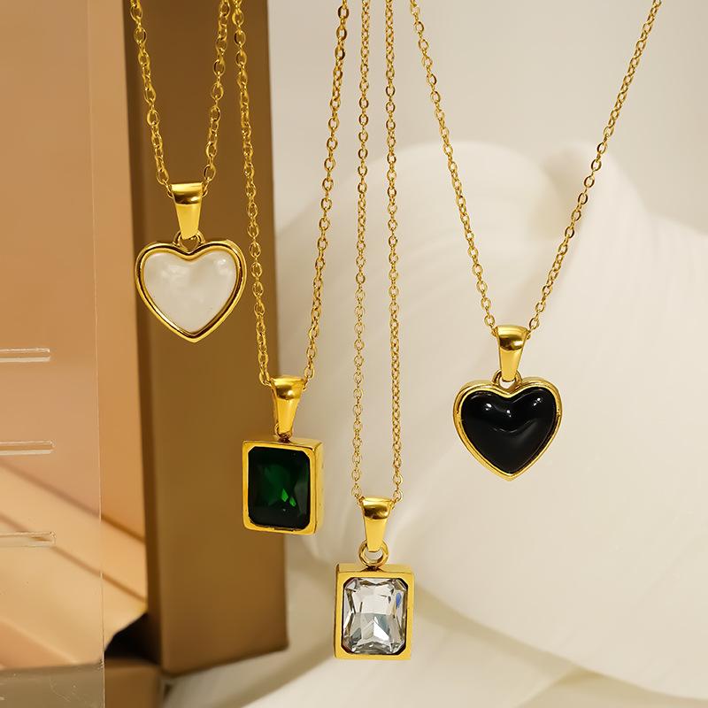 Tytanowa Stal Złoty Wisiorek w Kształcie Brzoskwiniowego Serca Naszyjnik Damski Trend Zaawansowane Poczucie Miłości Łańcuszek do Obojczyka