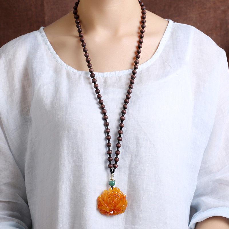 Náhrdelník s jantárovým príveskom v etnickom štýle, retiazka na sveter