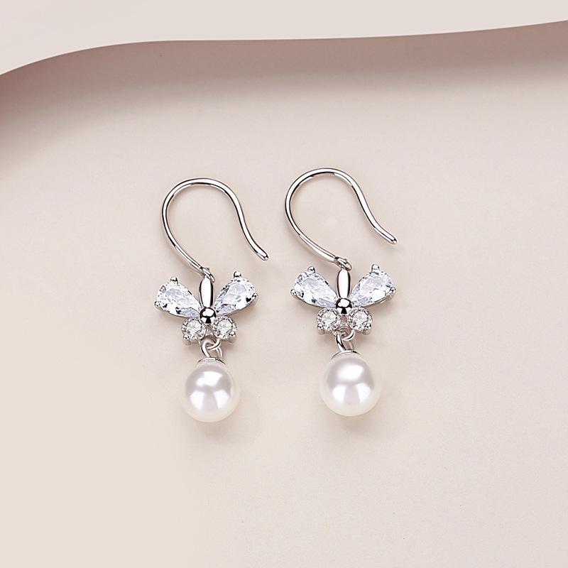 S925 Sterling Silver Pearl Butterfly Ear Hooks - Korean Style Temperament Earrings for Women, Niche Design, Versatile and Elegant. 925 Silver белого золота