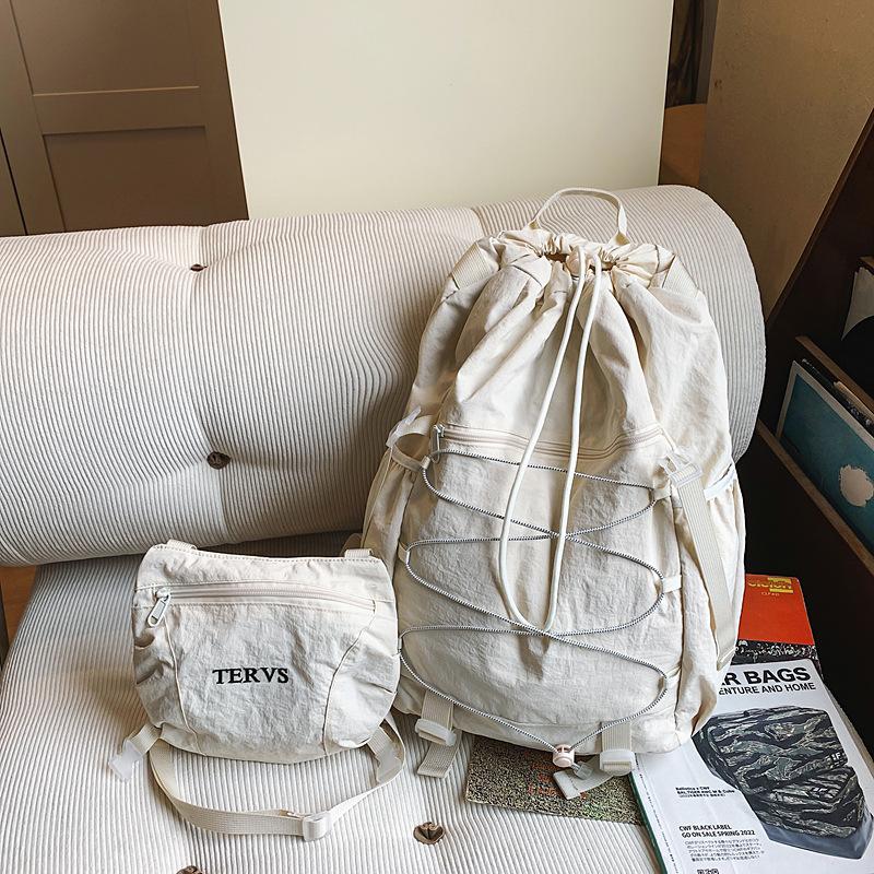 The new outdoor drawstring backpack is removable, the two-in-one backpack has a large capacity, and the commuter schoolbag is water-proof.