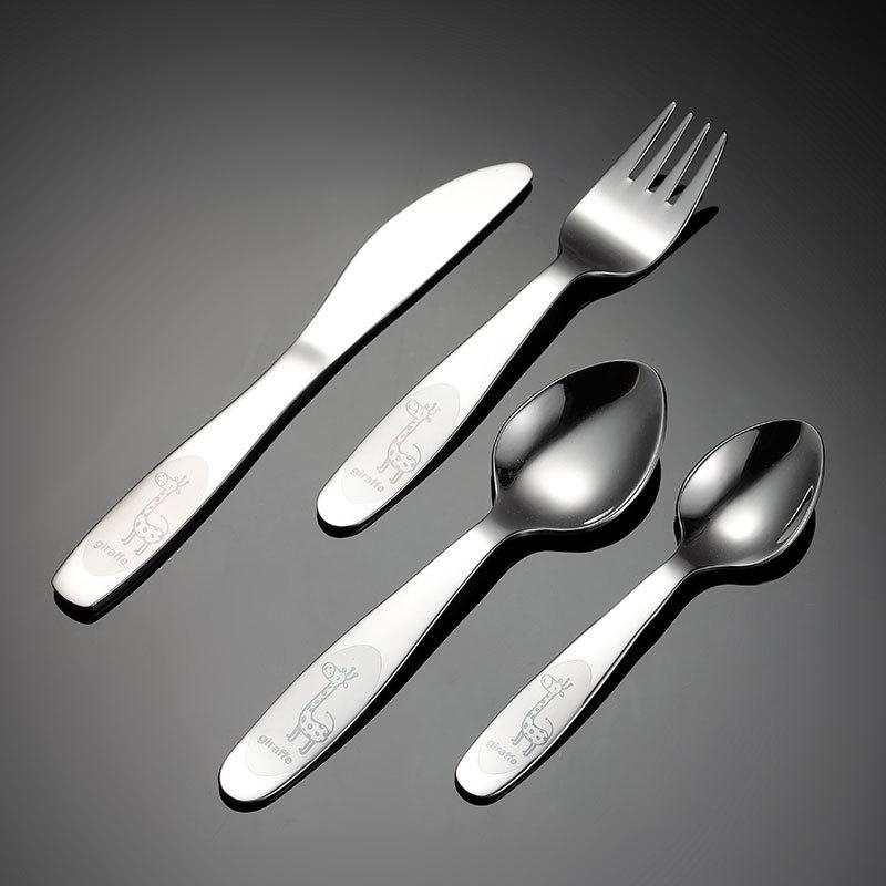 Roztomilá sada příborů z nerezové oceli 304 pro děti se žirafím vzorem lžíce vidlička nůž čajová lžička jídelní nádobí vhodné do myčky