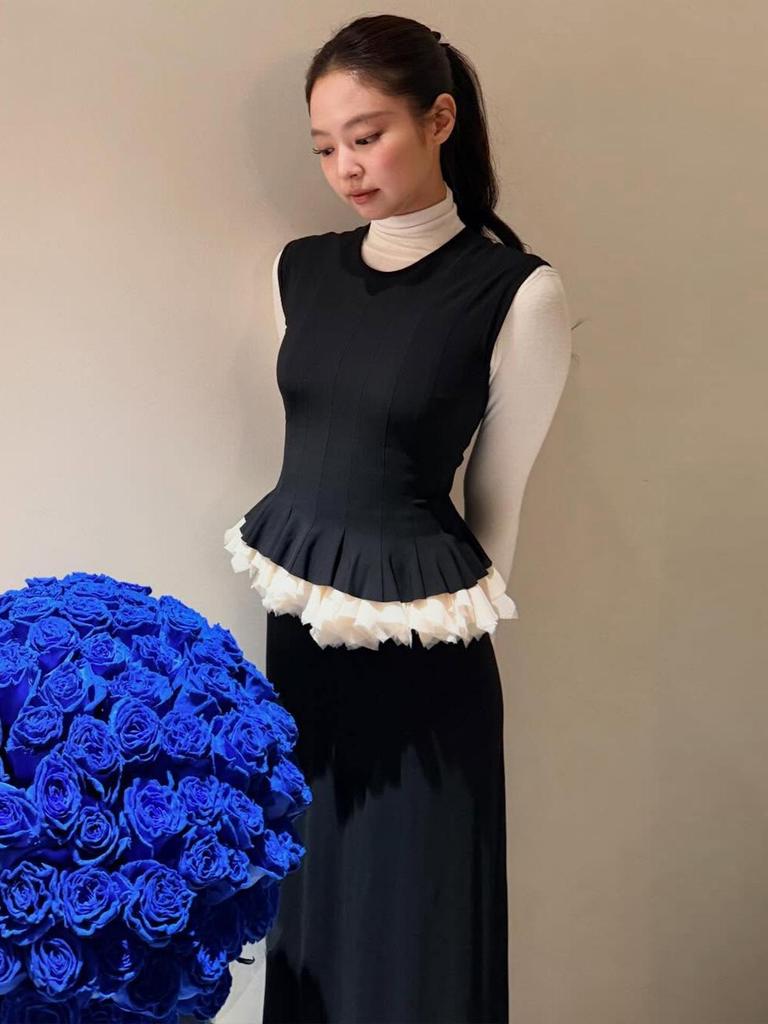 Jennie Kim Ji-soo Inspired Ruffled Sleeveless Top & Waist-Cinching Long Skirt Suit