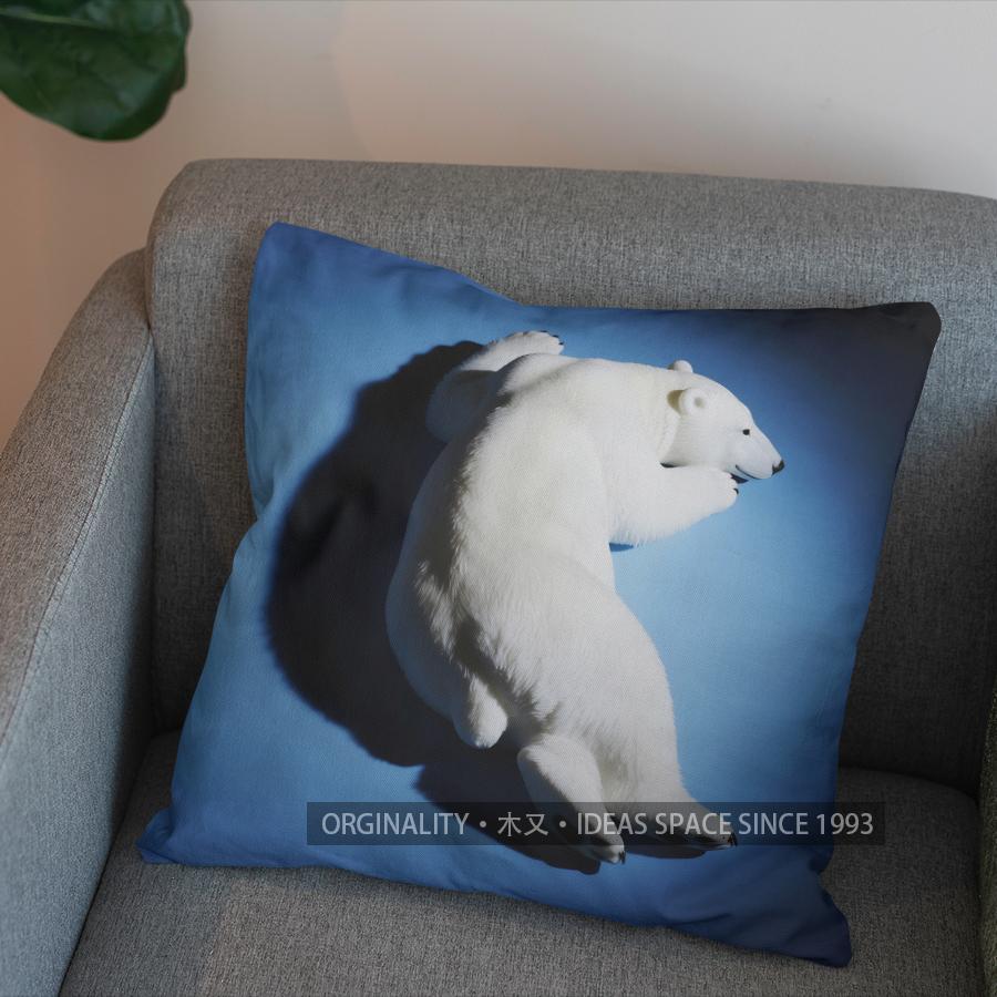 2D Stylish Polar Bear Design Pillow Cover Pattern Cushion Cover Suitable For Sofa Bedroom Car Pillow Cover