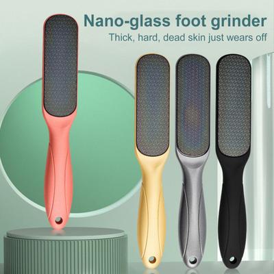 Fußfeile aus Nanoglas, Hornhautentferner, doppelseitiger Fußschleifer für glatte Füße, Nass-/Trockenanwendung, Pediküre-Werkzeug, leicht zu reinigender Fußschrubber