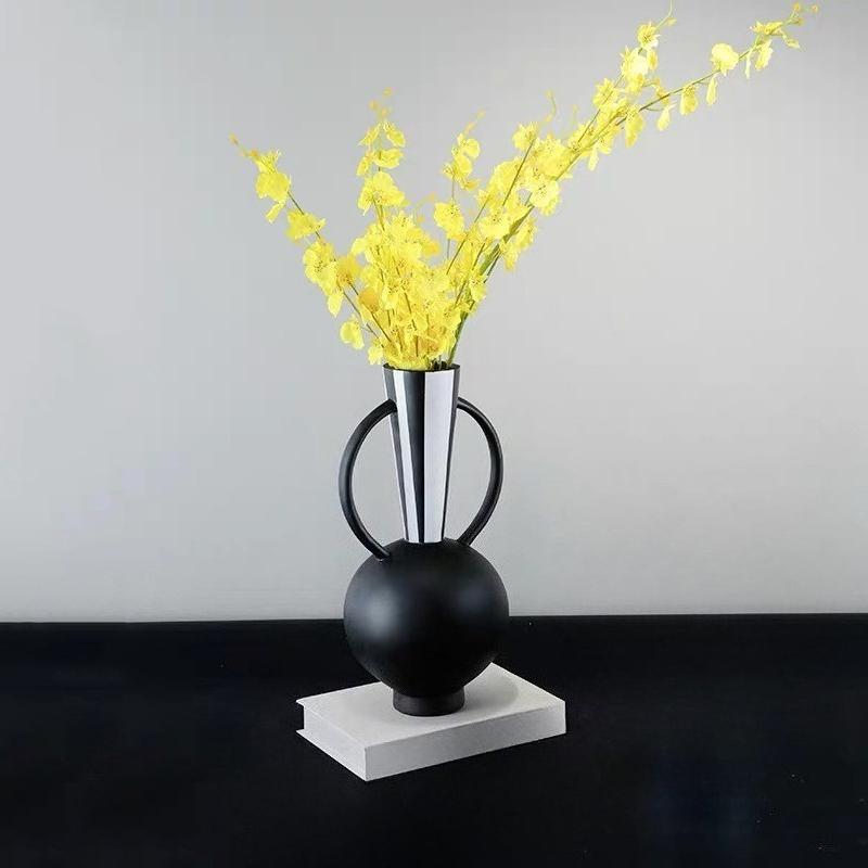 Resin Flower Vase Nordic Creative Flowerpot Modern Minimalist Household Flower Bottle Living Room Desktop Decorative Accessories
