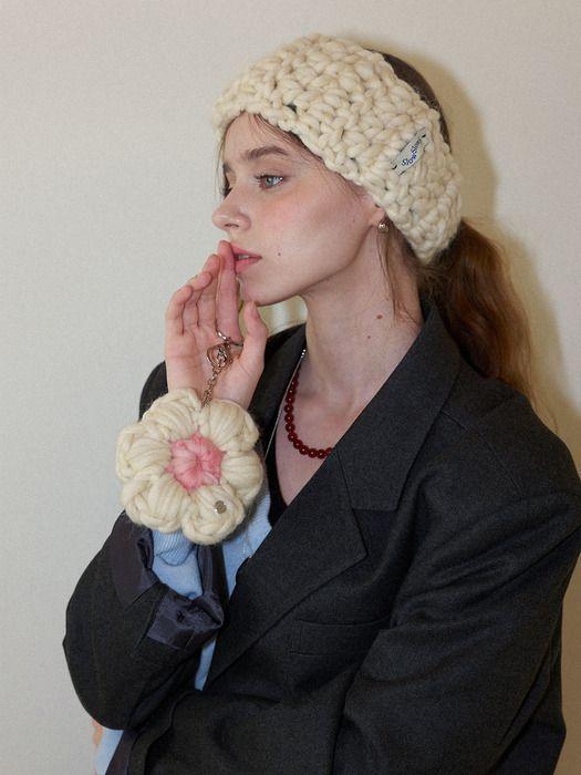 Slowslowly Шерсть 100% Ручная работа Вязаный крючком Брелок в виде большого цветка маргаритки _ Крем Cream