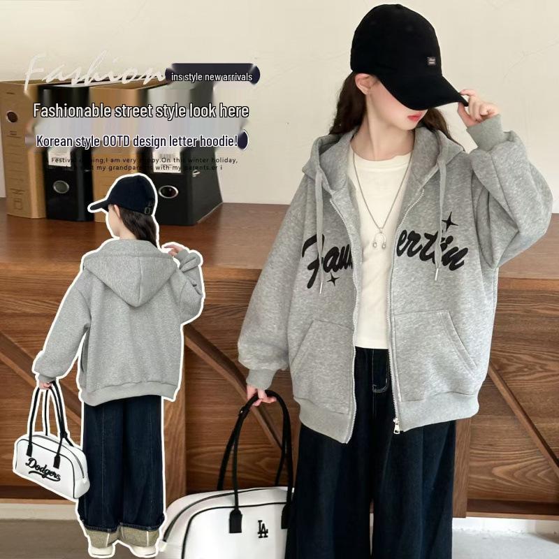 

Kids Trendy Korean-Style Hooded Letter Jacket, Loose-Fit, Long-Sleeve, For Girls, Perfect for Spring and Autumn. 140 cm