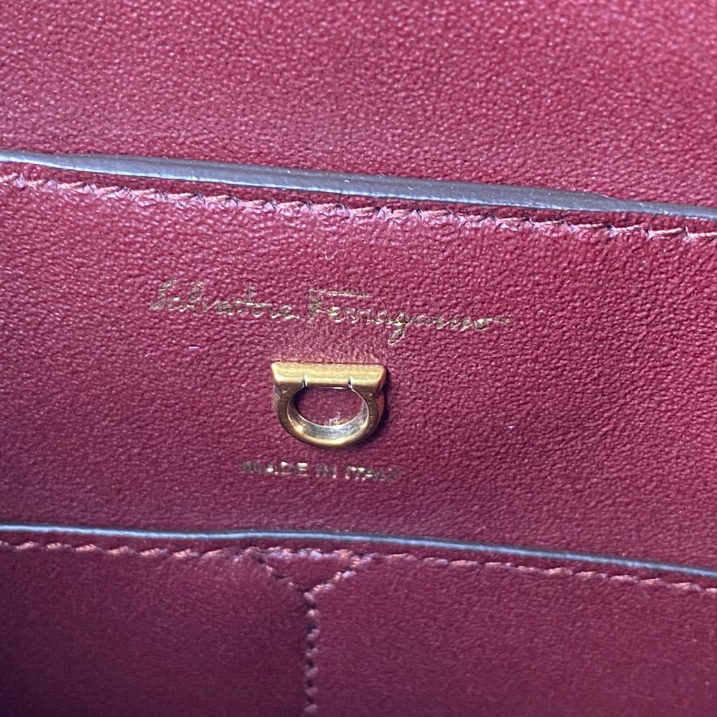 Used Salvatore FerragamoShoulder Bag Bordeaux leather Women