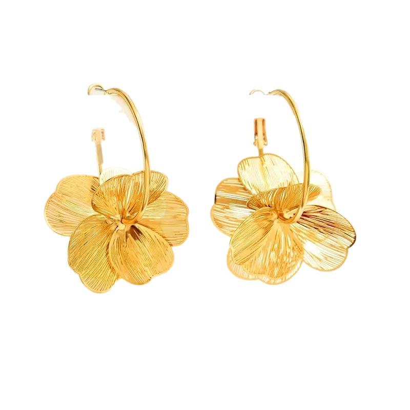 Exquisite Butterfly Flower Pendant Earrings Golden Vintage Earring Fashion Wedding Party Jewelry Accessories