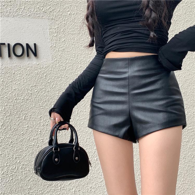 

Женские шорты из искусственной кожи с высокой талией - Черные приталенные А-силуэта хот-пэнтс (2025 Весна/Лето) XL (115-125 jin) чёрный