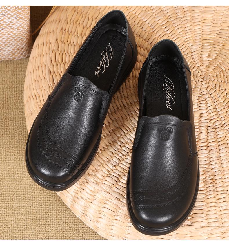 Autumn Flat Soft Sole Genuine Leather Non-Slip Shoes for Women - Comfortable Plus Size 801316