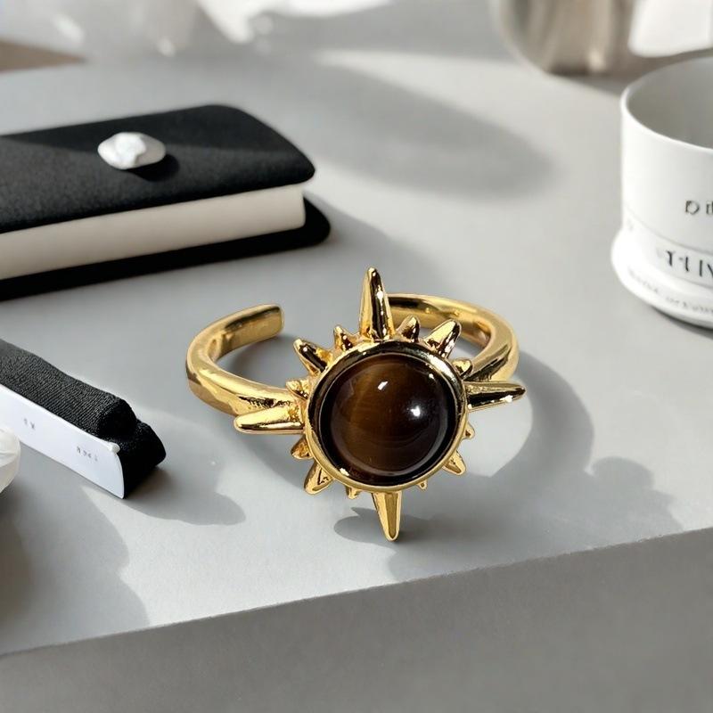 Medieval French Retro Gold Imitation Tiger'S Eye Stone Sunflower Opening Ring Niche High-End Unique Ring