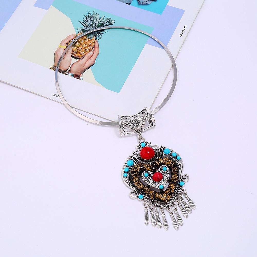 

Ethnic Style Geometric Necklace Alloy Metal Heart Glass Pendant For Gift Travel