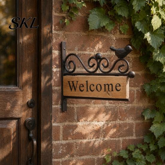 Bird Welcome Sign Mini Sign, Retro Carved Wooden Panel with Iron Frame Wall Vintage Decoration Mounting for Outdoor Porch Courtyard Gates Fences,