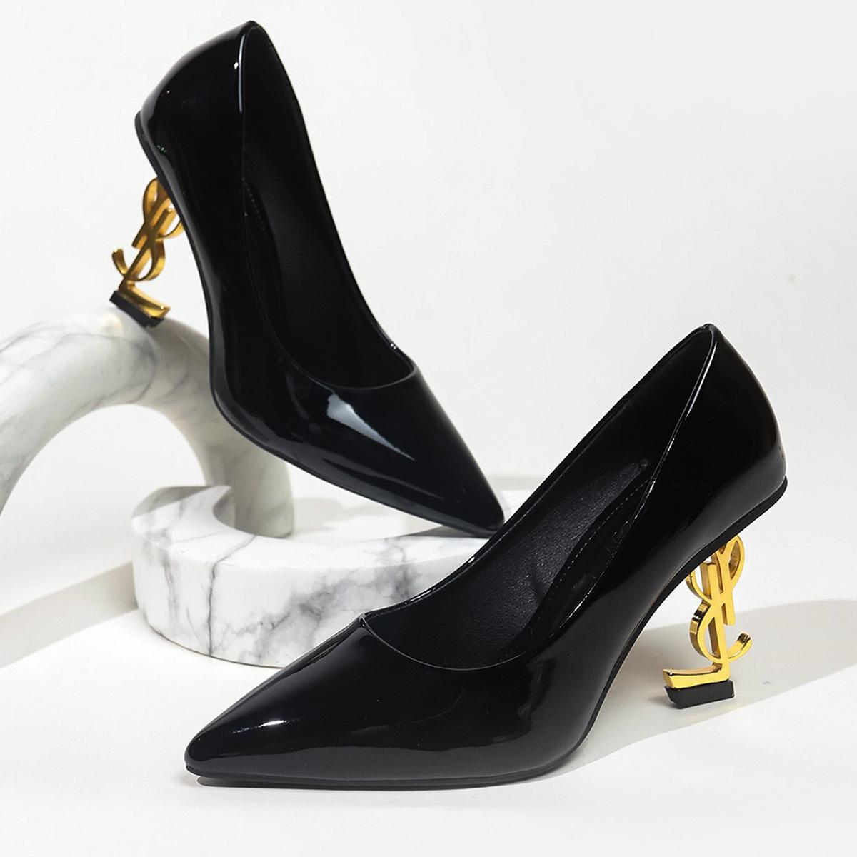 

Зарубежная торговля женские туфли на высоком каблуке, золотые буквы и лакированные остроносые туфли-лодочки 2025 новый темпераментный сексуальный светский 34 золотой