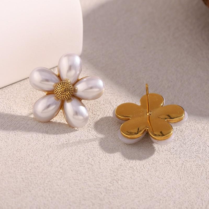 Elegant Stainless Steel 18K Gold Plated French-Style Faux Pearl Flower Stud Earrings Women