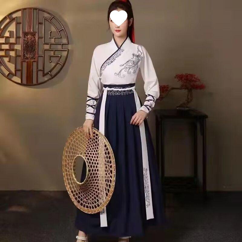 Maturitný Hanfu: Tradičný štýl obleku s prekríženým golierom pre ženy, mužov a páry – Perfektná uniforma pre študentov.