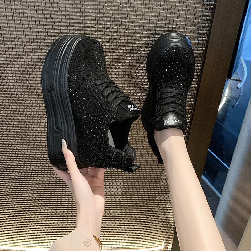 Internet celebrities with the same new hot diamond little white shoes women's summer new women's shoes casual versatile niche board shoes platform