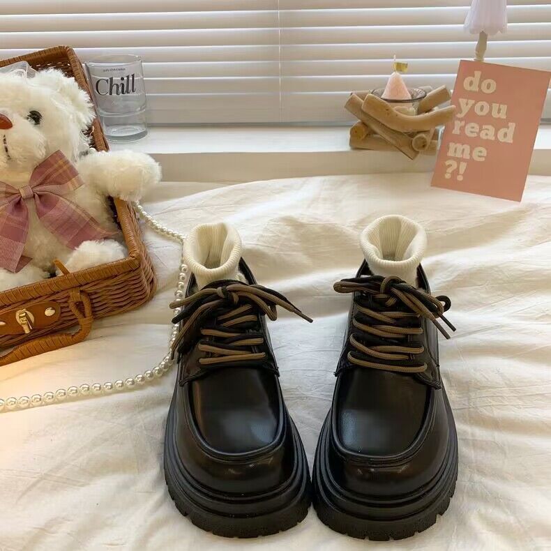 With Skirts, Small Leather Shoes, Women's Autumn 2025 New Retro British Style Velvet Versatile Round Head Thick Sole Height Increase Single