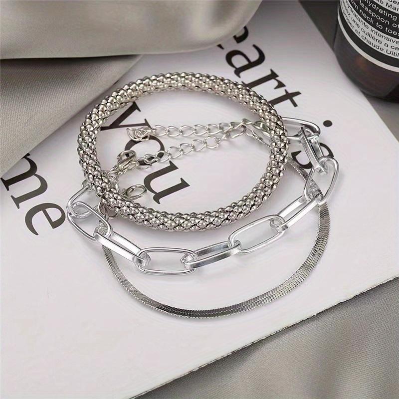 Trendy European and American Accessories: Multi-layer Snake Bone Chain Bracelet Set, Creative Vintage 3-piece Golden Chain Bracelet for Women.