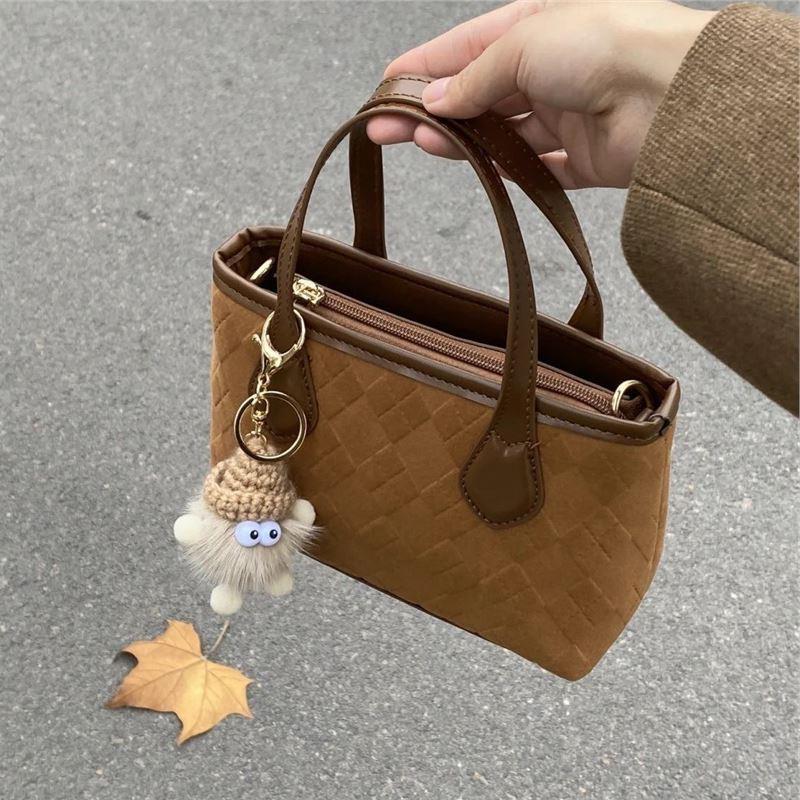 

Изысканная портативная маленькая сумка универсальная весна-осень 2024 года, высококачественная фактурная сумка-ведро для женщин