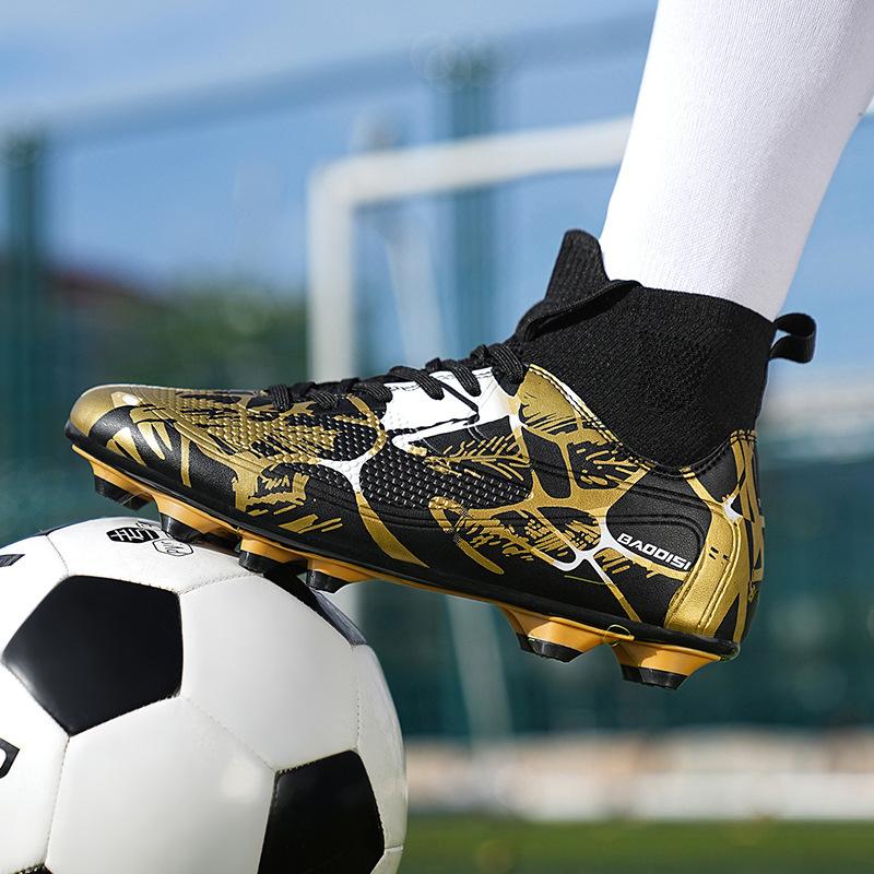 New football shoes large size non-slip men's and women's sports shoes broken nails college students indoor football game shoes
