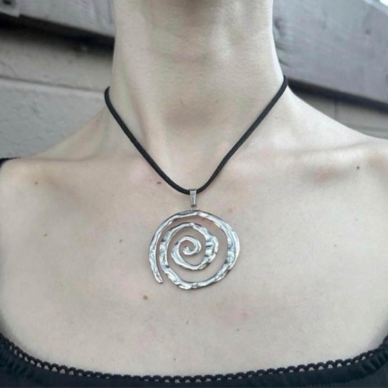 Women Vintage Necklace Elegant Swirl Pendant Neckchain Adjustable Chain Choker Velvets Cord Clavicle Chain Jewelry
