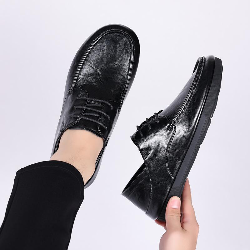Fashion 2024 Designer New Soft-soled Slip-on Men's Shoes Fashion Korean Style Leather Shallow Mouth Man Loafers Male Business Shoes