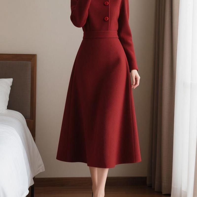 Elegant Autumn/Winter Retro Dress: Waist-Cinching, Mid-Length, Stylish for Ladies' Commuting.