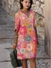 2025 Retro Artistic V-Neck Loose-Fit Five-Sleeve Plus Size Dress