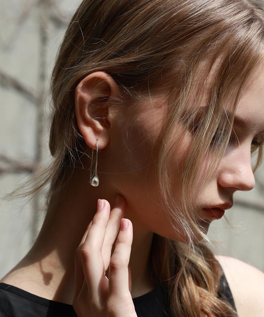 Reindeer Murmur Earring 06