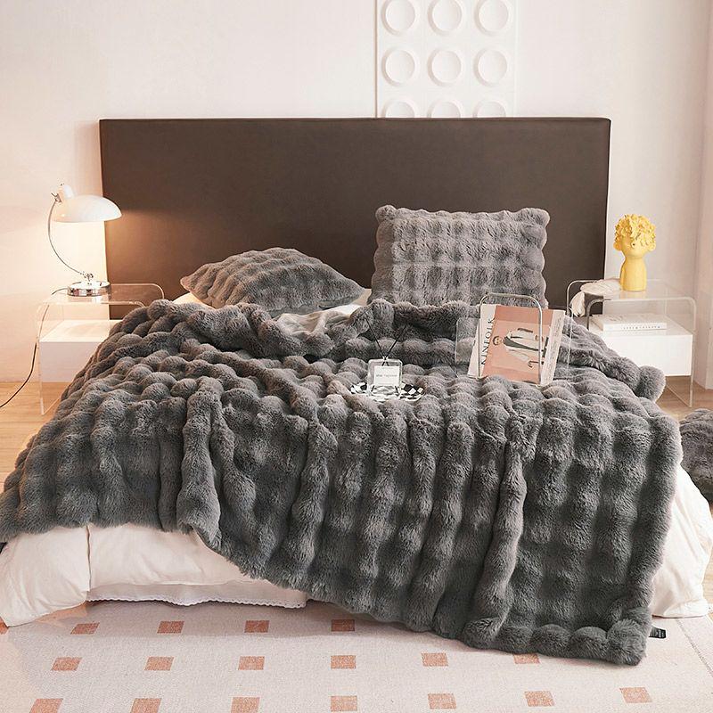 G5Z Thickened Warm Faux Fur Rabbit Fleece Blanket, Anti-Static Milk Velvet Throw for Sofa or Nap