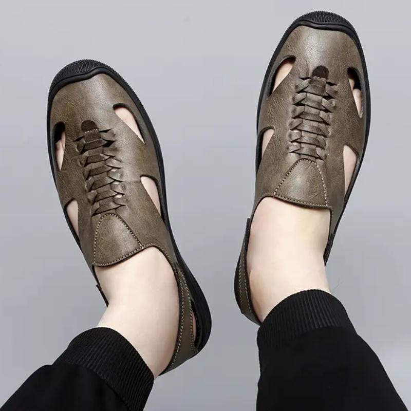 Men Fashion Breathable Sandals Summer New Hollow Lightweight Comfortable Breathable Sneakers Non-slip Casual Daily Beach Shoes