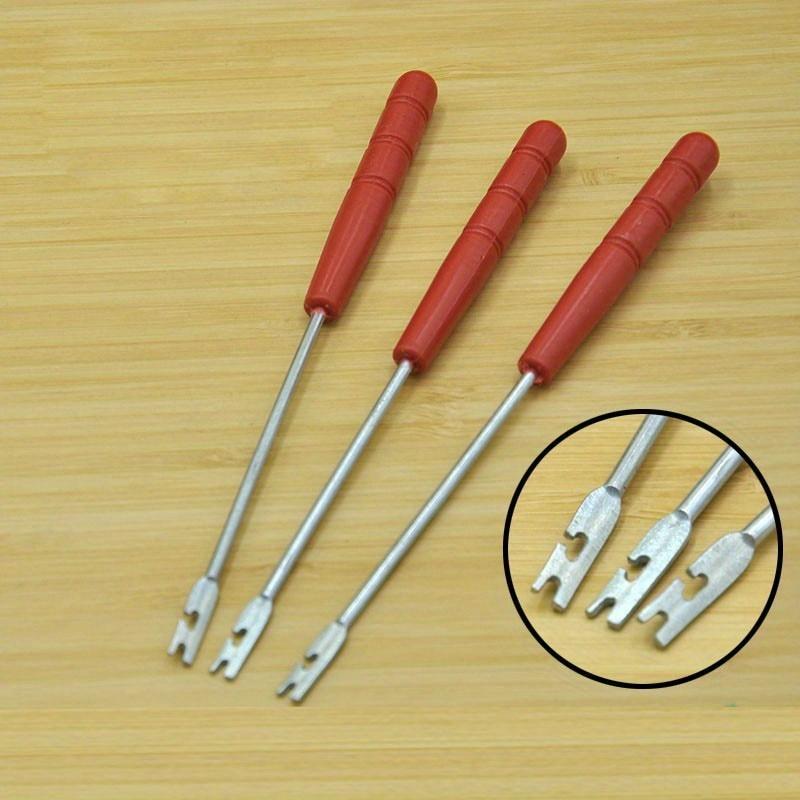 30PCS High Quality Fishing Hook Remover Tool Simple Metal Hook Steel Tackle Decoupler for Bait Line with Abstract Design